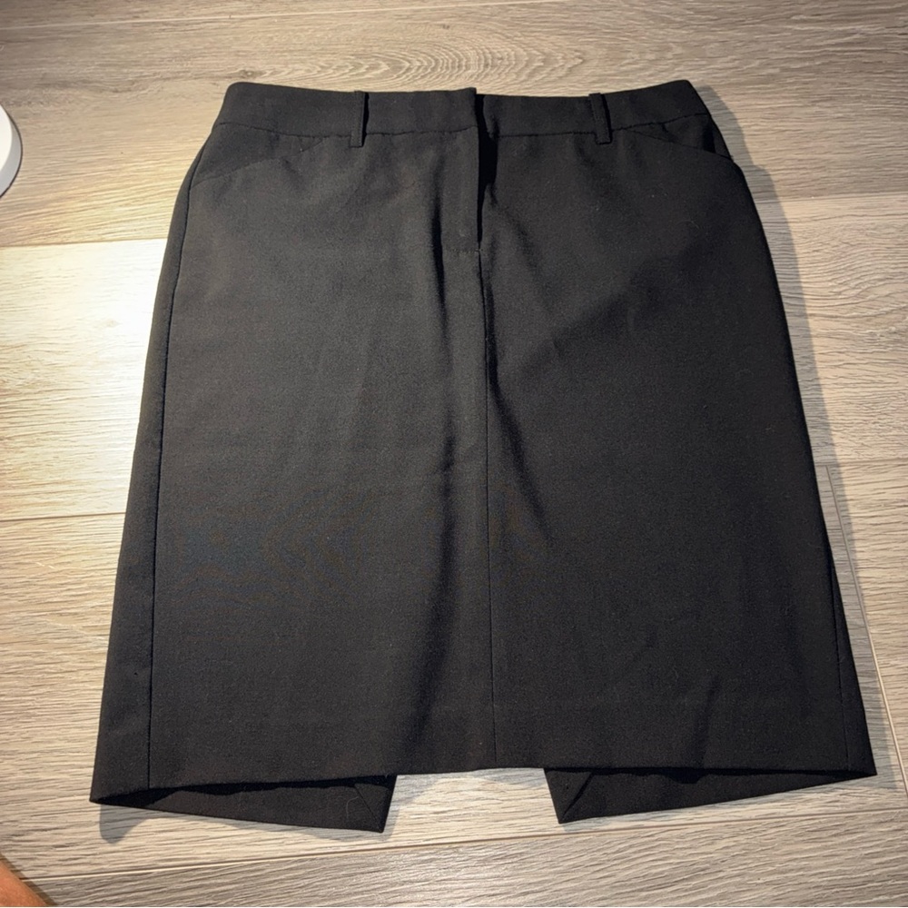 Victoria’s Secret body by Victoria, Christie fit black size 6 pencil skirt